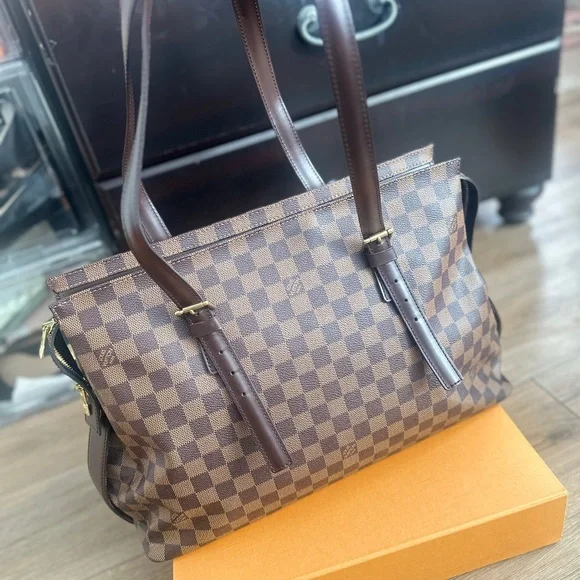 ❌SOLD❌🎉Authentic Louis Vuitton Chelsea  Damier Ebene - Picture 3 of 15